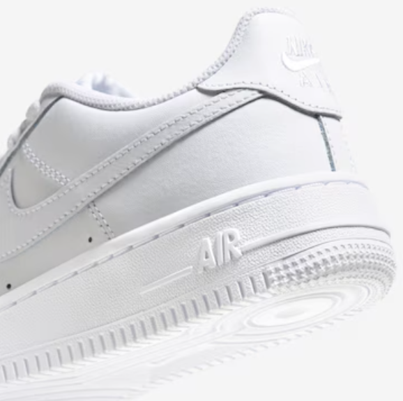 Nike Air Force 1 LE Infantil "Total White"